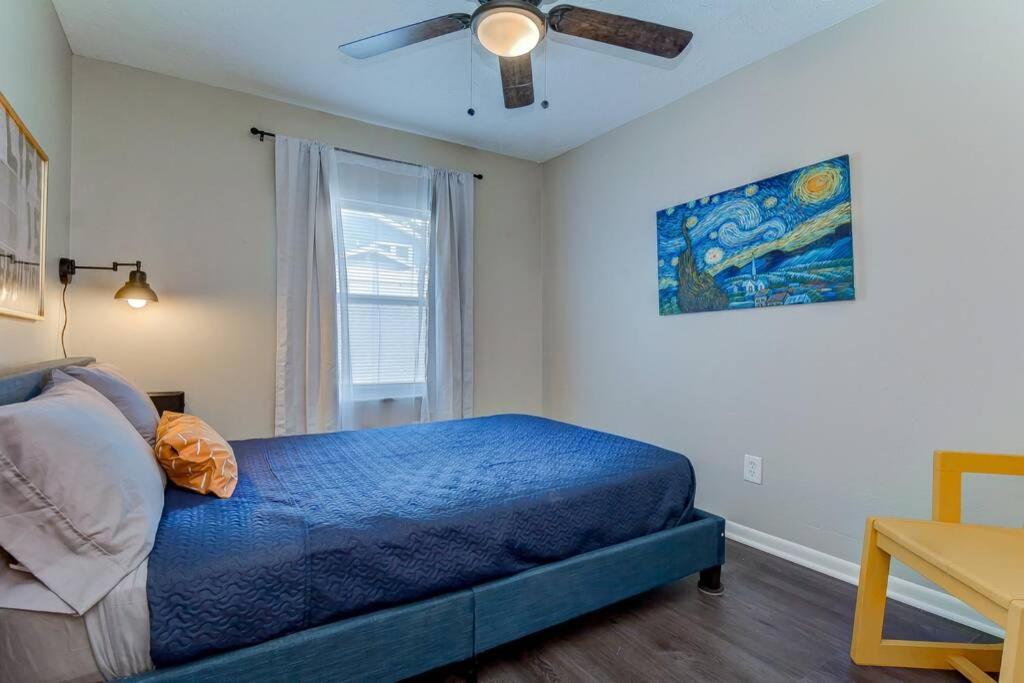 Apartment 》executive Near Armature Works-room For Six, Full Kitchen《 *