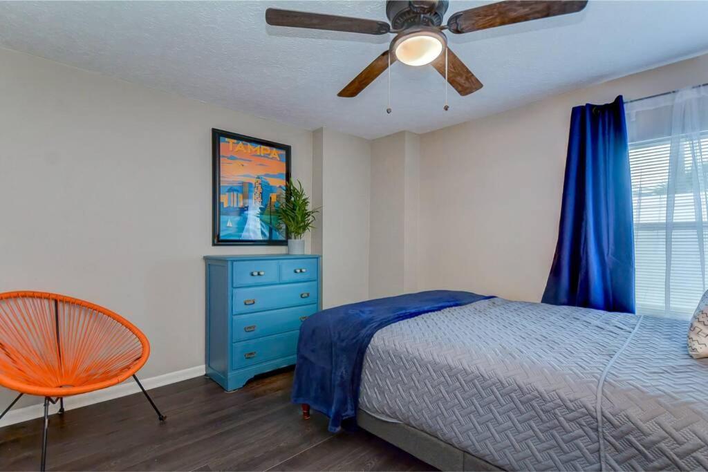 》executive Near Armature Works-room For Six, Full Kitchen《 Tampa