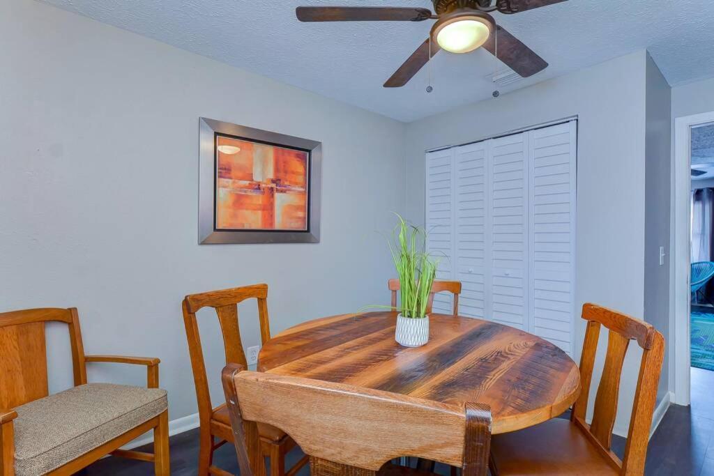 》executive Near Armature Works-room For Six, Full Kitchen《 Apartment *